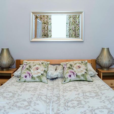 Apartament Chmielna Bis Apartman Varsó Kültér fotó